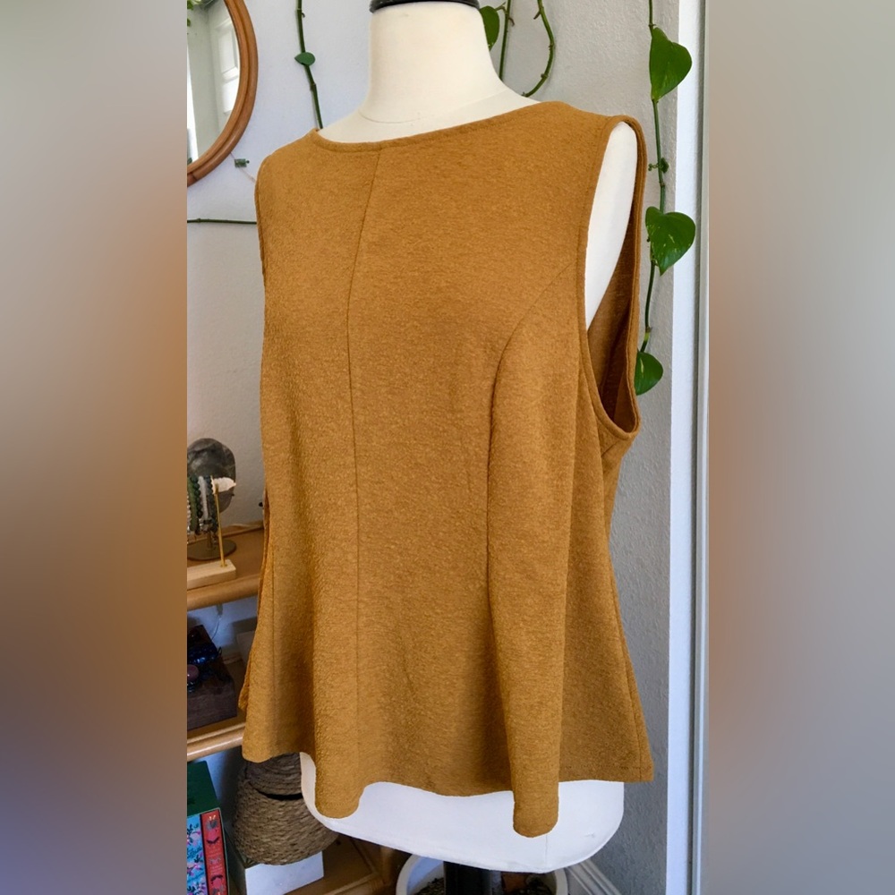 💫H&M Mustard Sleeveless Top New Without Tags 💫